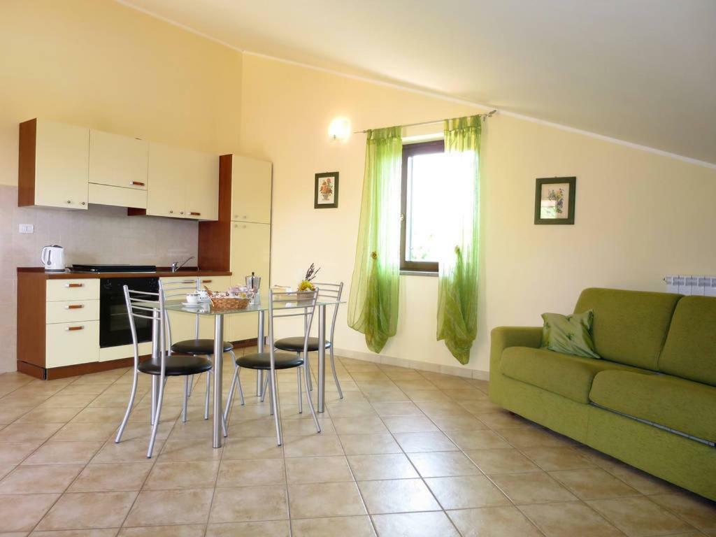Ferienwohnung Recidence L' Infinito Carbognano Exterior foto